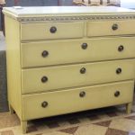 820 3124 CHEST OF DRAWERS